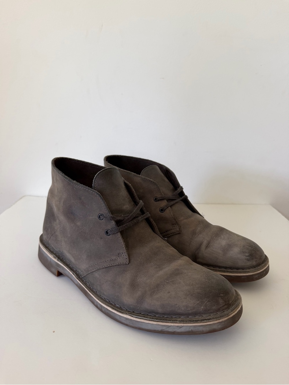 Clarks Desert Chukka Ankle Boots Mens 10.5  Nubuck Leather Gray